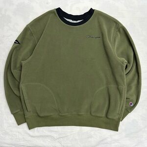 Fuzzy Champion Fleece Crew